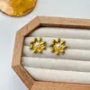 Pendientes de Flor Incrustada con Perlas para Mujer, Diseño de Nicho Estilo Europeo y Americano, Versátiles y de Moda, Populares en Línea Estilo Francés Europeo y Americano