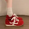 Novos tênis de treino alemães de sola grossa, originais, nicho chinês, femininos, novidade outono 2026, sapatos brancos versáteis, sapatos casuais da moda