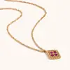 Europa y Estados Unidos transfronterizo simple Joker temperamento retro acero inoxidable chapado en oro de 18 quilates cuatro diamantes geométrico colgante collar