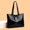 Comércio Exterior Transfronteiriço Nova Bolsa de Ombro de Grande Capacidade na Moda Estilo Coreano Moda Simples Versátil Bolsa Tote Europeia e Americana para o Dia a Dia
