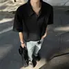 Camiseta Polo Masculina Manga Curta Patchwork Desconstruído Gola Lapela Meio Zíper, Estilo Americano de Verão Resistente Fresca e Estilosa, Branca