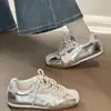 Versión de piel de vaca~Zapatos de entrenamiento alemanes de cuero genuino con suela gruesa, que aumentan la altura, con estrella plateada para mujer, nueva moda 2026, versátiles, zapatos Forrest Gump