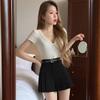 Shorts Casuales de Traje Gris de Alta Gama para Mujer Verano 2026 Pantalones Falda Plisada Retro Sueltos Pierna Ancha Línea A Hot Pants