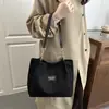 Bolsa Tote Grande de Cruzamento para Primavera 2026 para Mulheres, Bolsa de Ombro Versátil, Bolsa de Axila para o Dia a Dia
