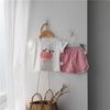 Ropa Coreana para Niños 2026 Verano Conjunto de Pantalones Cortos de Manga Corta para Niños y Niñas Camiseta de Frutas Cuadros para Niños Pequeños