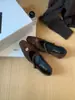 Sapatos de salto escondido de temperamento 2026 Outono novo veludo fivela única bico quadrado Mary Janes