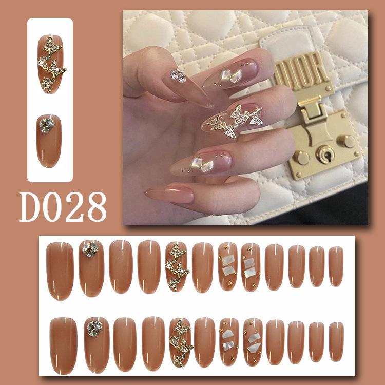 D028