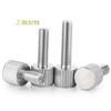 Fabricantes de Dongguan, venta al por mayor, de tornillos moleteados de acero inoxidable M2M2.5M3M4M5M6, tornillos de ajuste redondos niquelados.