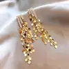 Brincos de Franja com Lantejoulas Douradas Agulha de Prata Brincos de Luxo Leve Brilhantes Elegantes com Zircônia Diamante Brincos de Estilo Cool para Mulheres