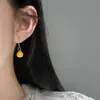 Nalan Plata de Ley S925 Diseño de Moda Nicho Exquisito Elegante Cera de Abeja Caqui Gancho para Oreja M07542