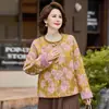 Nuevo cárdigan de estilo chino con estampado floral amarillo y cuello redondo, una prenda exterior elegante y estilosa para mujeres de mediana edad y mayores, perfecta para el otoño de 2026