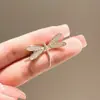 Broche Completo de Libélula Fofo Japonês Feminino de Alta Qualidade Exquisito Pino Anti-luz Cartão de Agulha de Gola Acessórios para Cardigã Terno