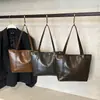 Bolsa Feminina Grande Capacidade Estilo Retrô para o Dia a Dia 2025 Nova Tendência Bolsa Tote Simples Elegante Bolsa de Ombro Grande Capacidade