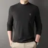 Camiseta de veludo dupla face com gola redonda para outono e inverno 2023, nova moda outono e inverno para jovens e meia-idade, manga longa amiga da pele, camiseta para usar por baixo masculina