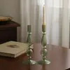 Candelabro de vidro verde estilo vintage, adequado para mesas de jantar em casa, criando uma atmosfera romântica, ideal para casamentos, pousadas e quartos modelo como ornamentos decorativos.