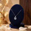 Collar de plata de ley S925 con colgante de gota de perfume de tulipán para mujer, lujo ligero con un toque de alta gama, cadena de clavícula nicho, temperamento suave, colgante de circón azul