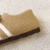 Suporte Personalizado de Inverno Transfronteiriço Antiderrapante Sola Macia Quente Celebridade da Internet Aveludado Espesso Sapatos Femininos Retrô Versátil Gorro Sapatos de Algodão