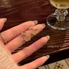 Brincos Exquisitos de Folha de Ginkgo com Zircônia Luxo Acessível Brincos Elegantes Suaves de Alta Qualidade Novos Brincos Populares de 2025 para Mulheres