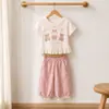Nuevo lindo conjunto de dos piezas para bebés y niños pequeños, cómodo y práctico, camiseta de manga corta de dibujos animados y conjunto de pantalones antimosquitos para niñas