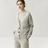 Conjunto de Tres Piezas para Mujer: Pantalones Anchos Florales Casuales de Lujo, Cárdigan, Chaleco Suave Elegante, Cachemir Ajustado
