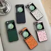 Oso Violento de Buen Aspecto Adecuado para Samsung Zflip4 Anti-Caídas Funda para Teléfono Móvil Dibujos Animados Lindo Flip5 Popular Modelo de Pareja