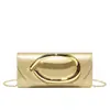 Bolsa de Embreagem de Nicho Transfronteiriça para Noite, Pequena Bolsa Quadrada Caixa, Bolsa Transversal de Ombro com Alça de Metal Retrô Europeia e Americana para Mulheres