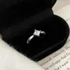 Anillo de Luz de Zirconia de Diseño de Nicho Versátil para Viajeros, Tendencia Única, Joyería de Lujo de Gama Alta, Moda, Chapado en Oro Real para Mujeres