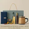 Nova caneca de cerâmica vermelha rústica estilo chinês para escritório com design vintage estilo Tang, xícara de chá de cerâmica para uso doméstico com tampa e recurso de separação de chá e água