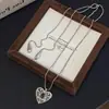 Collar y Pendientes con Colgante de Corazón Incrustado de Diamantes Dulce y Fresco, Estilo Francés de Lujo Ligero, Joyería de Nicho de Moda Estilo Ins para Mujeres