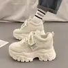 Grulla de Almohada Blanca Suela Gruesa Aumento de Altura Zapatos de Papá Mujer 2026 Primavera Nuevos Para Personas Bajas Ligeros Modernos Casual Suela de Plataforma Transporte