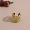 Anel aberto vintage francês martelado multicamadas oco com textura banhada a ouro, anel decorativo largo ajustável para mulheres