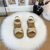 Sandalias retro de suela blanda para mujer, nuevo estilo verano 2026, sandalias planas deportivas, calzado casual para exteriores, sandalias de playa adelgazantes y antideslizantes