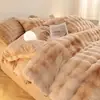 Conjunto de quatro peças de coelho de pelúcia com bolhas grandes espessadas, conjunto de três peças de lençol e capa de edredom de veludo de leite para inverno, conjunto de lençol com elástico de fleece de coral