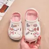 Pantuflas Infantiles para Niñas 2026 Nuevos Zuecos de Dibujos Animados de Verano para Bañarse, Sandalias de Agua Cerradas de Suela Suave para Niñas