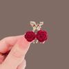 Horquilla de rosa roja de alta calidad para mujer, flequillo roto en la frente, exquisita pinza de cereza con incrustaciones de diamantes, tocado de temperamento con pequeño clip