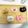 Boneca Gatinho Animal de Pelúcia Desenho Animado Pingente Acessórios DIY Broche Roupas Faixa de Cabelo Acessórios para Cabeça Sapato Meias Bolsa