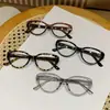 Gafas Minimalistas y Elegantes con Bloqueo de Luz Azul y Montura Vintage de Color Té, Adecuadas para Hombres y Mujeres, Se Pueden Personalizar con Lentes Graduados