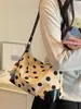 Shuai Mijia 2026 Verão Nova Bolsa de Mão de Bolinhas Nicho Estilo Ins Simples para o Dia a Dia Bolsa de Ombro Feminina Bolsa de Axila