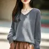 Novo suéter de malha sem costura com forro de fleece para outono e inverno para mulheres, gola V, caimento solto, manga longa, top quente