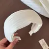 Faixa de Cabeça Plissada Doce Estilo Preguiçoso Suave com Aba Larga para Mulheres Testa Alta Luxo Leve Toque de Alto Padrão Faixa de Cabeça Esportiva Presilha de Cabelo Acessórios de Cabelo