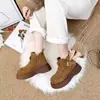 Botines nuevos de ante 2026, cuero suave otoño/invierno, forro de felpa, forro de algodón, estilo slip-on, que aumentan la altura, suela gruesa, suela de plataforma, botas Martin para mujer