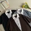 Camiseta de Punto Manga Corta con Cuello Falso de Dos Piezas para Hombres y Mujeres, Bloques de Color de Verano, Estilo Lujo Ligero Old Money, Top Casual para el Trabajo