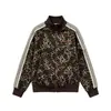 Chaqueta de fábrica disponible en stock con estampado de leopardo retro americano y tres rayas para hombre y mujer, chaqueta de primavera y otoño de estilo urbano con patchwork de rayas y cuello alto