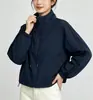 Chamarra corta sencilla de estilo coreano con cuello alto y cordón ajustable para mujer, nuevo modelo primavera y otoño 2026, holgada y versátil, top jacket que estiliza, moderno