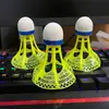 Bolas de Badminton Luminosas à Prova de Vento de Três Gerações, Super Duráveis e Inquebráveis, Bolas Fluorescentes para Exterior com Luzes, Conjunto de Badminton de Plástico