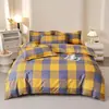 Juego de cama de cuatro piezas con estampado de cachemira y algodón, estilo simple, grueso y esponjoso, para dormitorio de estudiantes, sábana y funda de edredón.