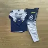 Versátil y popular traje de carreras para motocross SHOT Husqvarna, disponible para entrega inmediata
