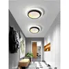 Luz de pasillo y recibidor de montaje superficial, luz de techo minimalista creativa para entrada en blanco y negro, luz simple y única acogedora para balcón