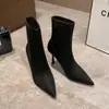 Botas de Cano Médio Femininas Inverno 2026 Novo Estilo Camurça Bico Fino Salto Alto Versátil Salto Fino Elegante Emagrecimento Moda