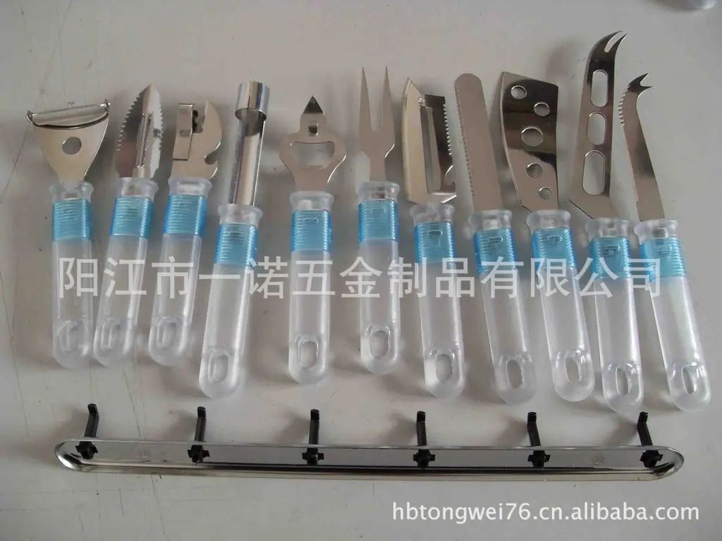 A-015O小厨具压蒜器开瓶器,果心抽打蛋器瓜刨水果刀比萨刀